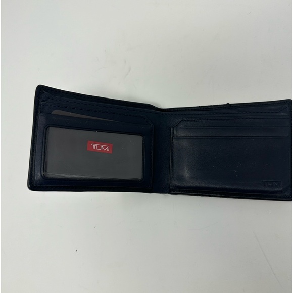 Tumi wallet - Picture 8 of 9